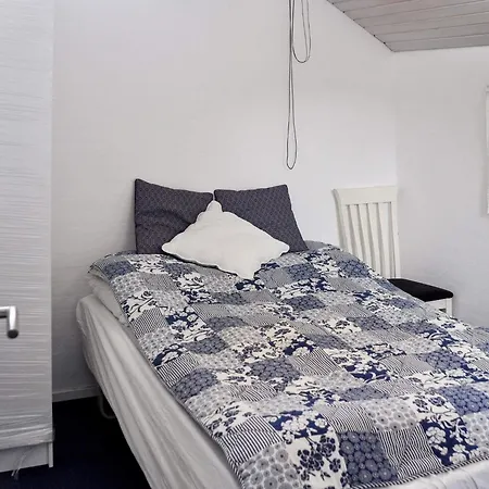 4 Star In Struer 度假居