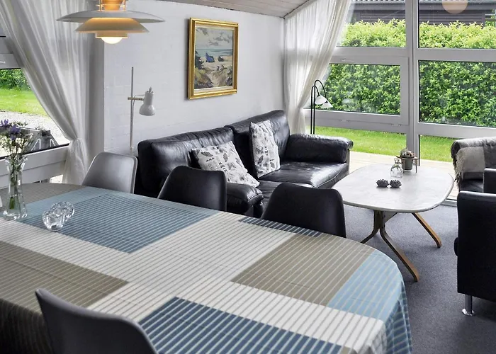 6 Person In Struer-by Traum *